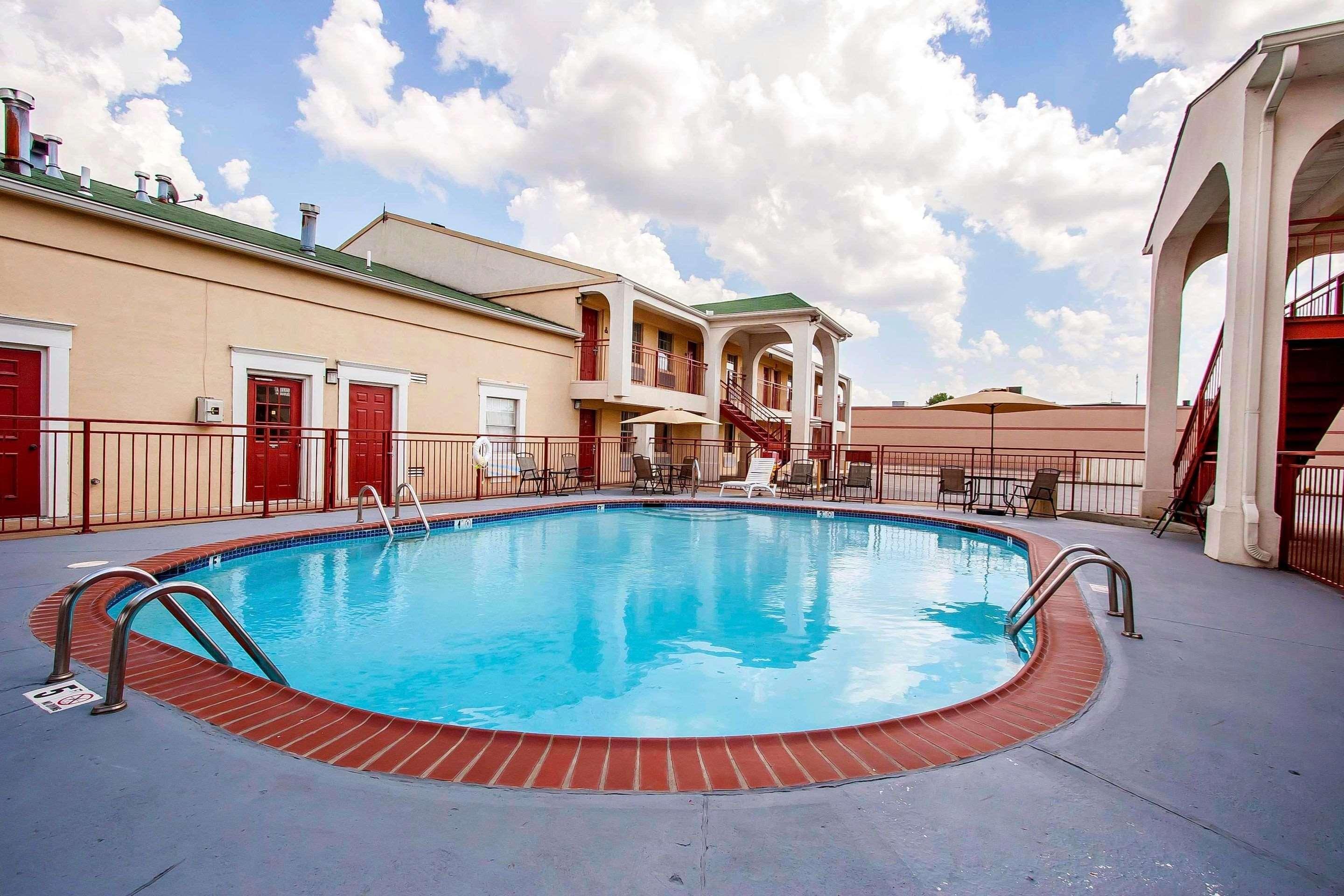 Quality Inn & Suites Covington Exterior photo